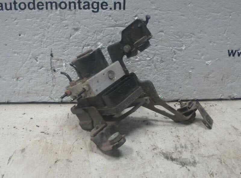 ABS POMP Opel Zafira (M75) (01-2005/04-2015) (13-157-576-HA), Bahnhofsplatz 65423 Rüsselsheim am Main, DE, Gebruikt, Opel, Opel Automobile GmbH