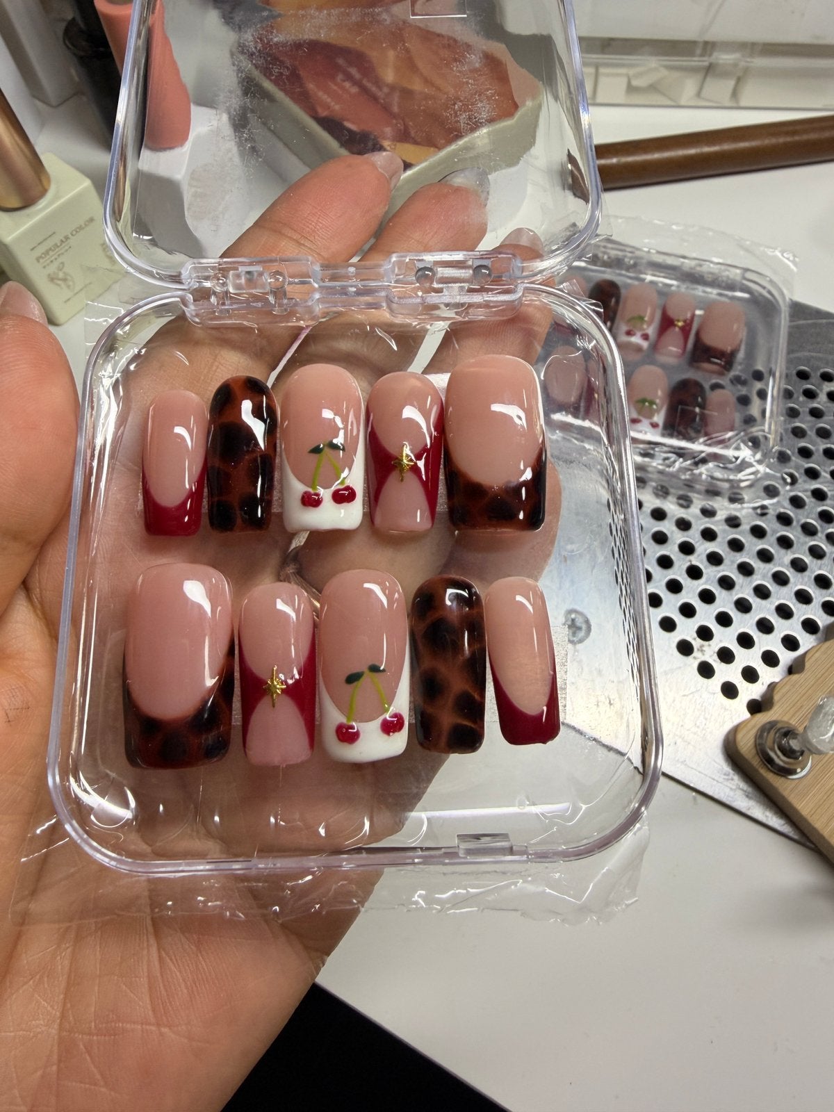 Press on nails long elegant cherry, Enlèvement ou Envoi