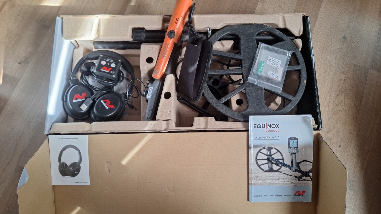 equinox 800 metaaldetector, Hobby en Vrije tijd, Ophalen, Gebruikt, Meer dan 30 cm, Minelab