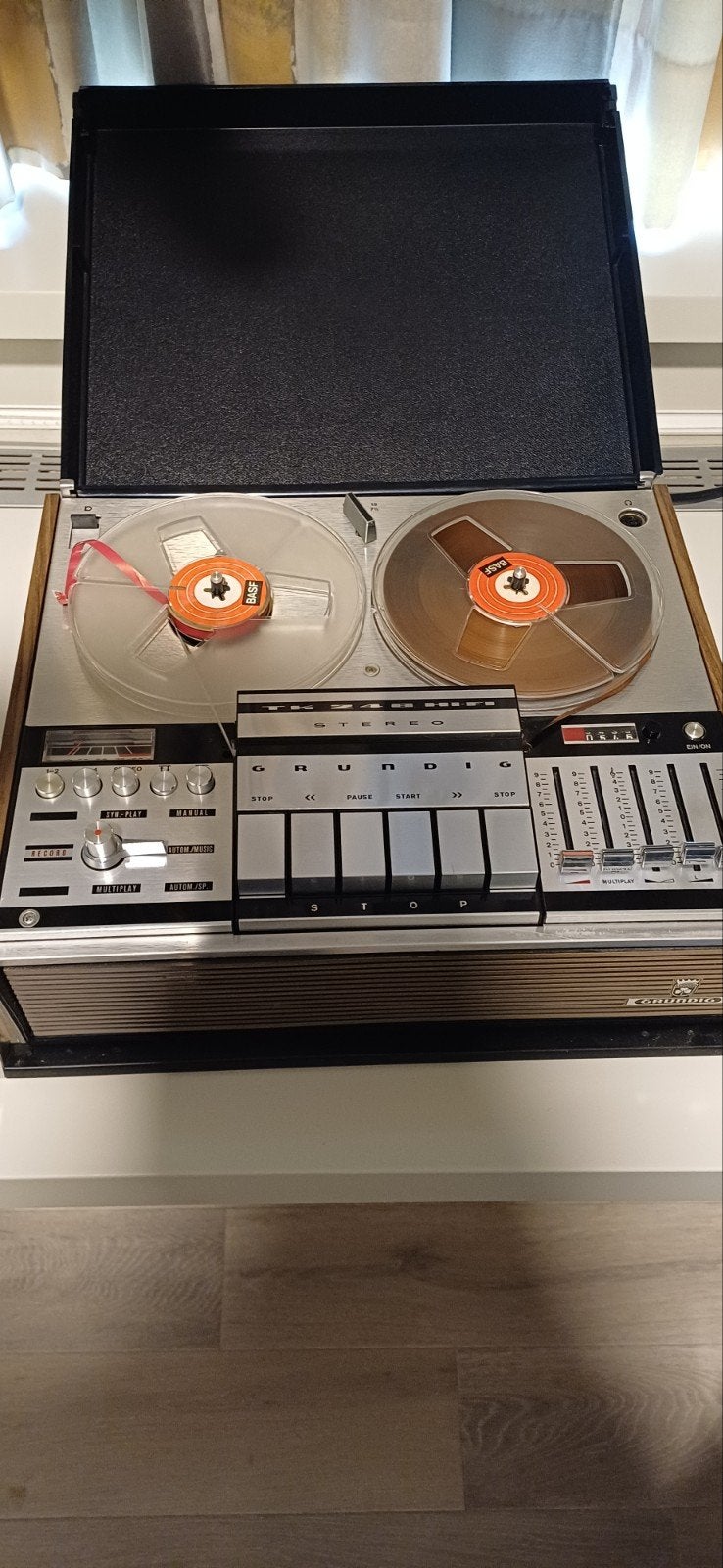 Magnétophone Grundig, Collections, Enlèvement