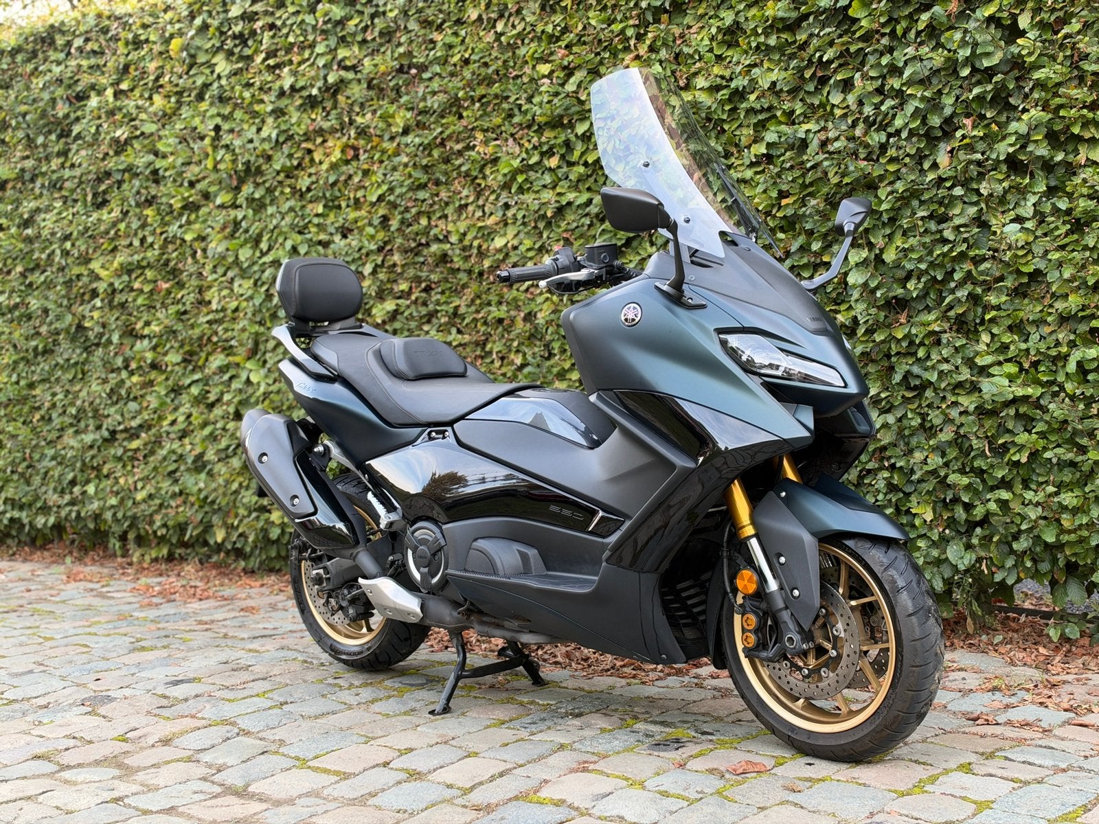 Yamaha T-Max 560 Tech Max - 2023 - showroomstaat - 5300km, Motoren, Occasion, Bedrijf, 560 cc, Traction Control