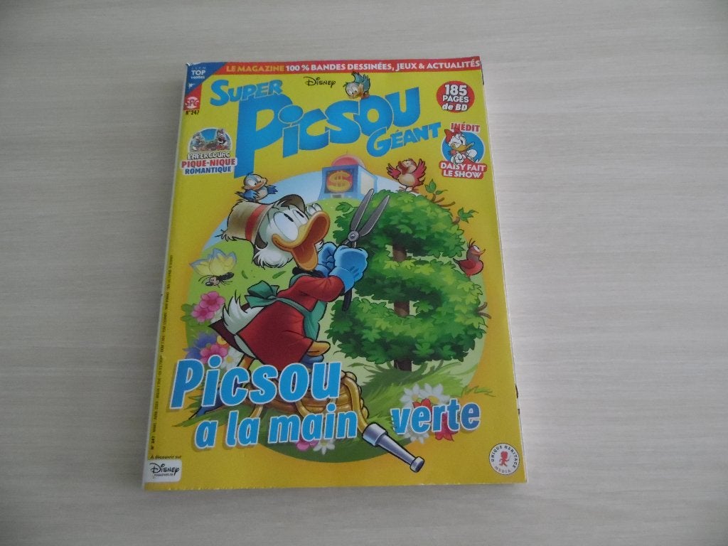 SUPER PICSOU GÉANT N° 247, Livres, Enlèvement ou Envoi, Comme neuf, WALT DISNEY, Une BD