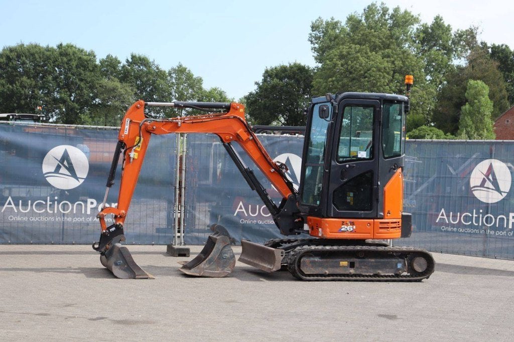 Vente aux enchères : Excavatrices et chargeuses sur pneus, Enlèvement, Excavatrice