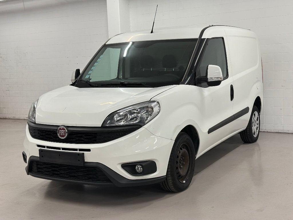 Fiat Doblo 1.3 diesel licht vracht 2017 euro6b, Auto's, Bestelwagens en Lichte vracht, https://public.car-pass.be/vhr/d2b4f856-79ee-4121-aa8b-c779117cbc52