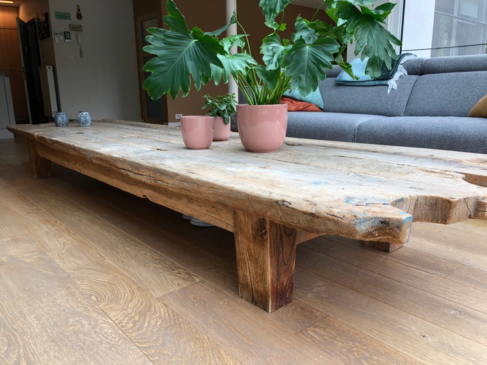 Table basse provenant d'une ancienne porte orientale, Maison & Meubles, 200 cm ou plus, Enlèvement, Utilisé, 50 à 100 cm