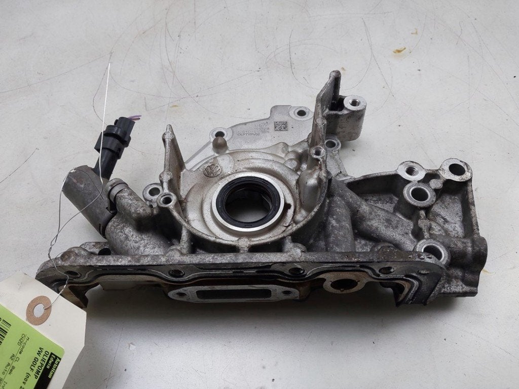 OLIEPOMP Volkswagen Golf VII (AUA) (01-2012/03-2021), Gebruikt, Volkswagen