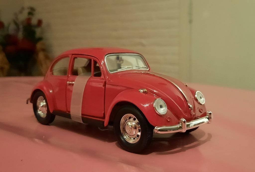 VW,VOLKSWAGEN BEETLE,KEVER 1967,1:24,metaal,collectors item,, Hobby & Loisirs créatifs, Voitures miniatures | 1:24, Enlèvement ou Envoi