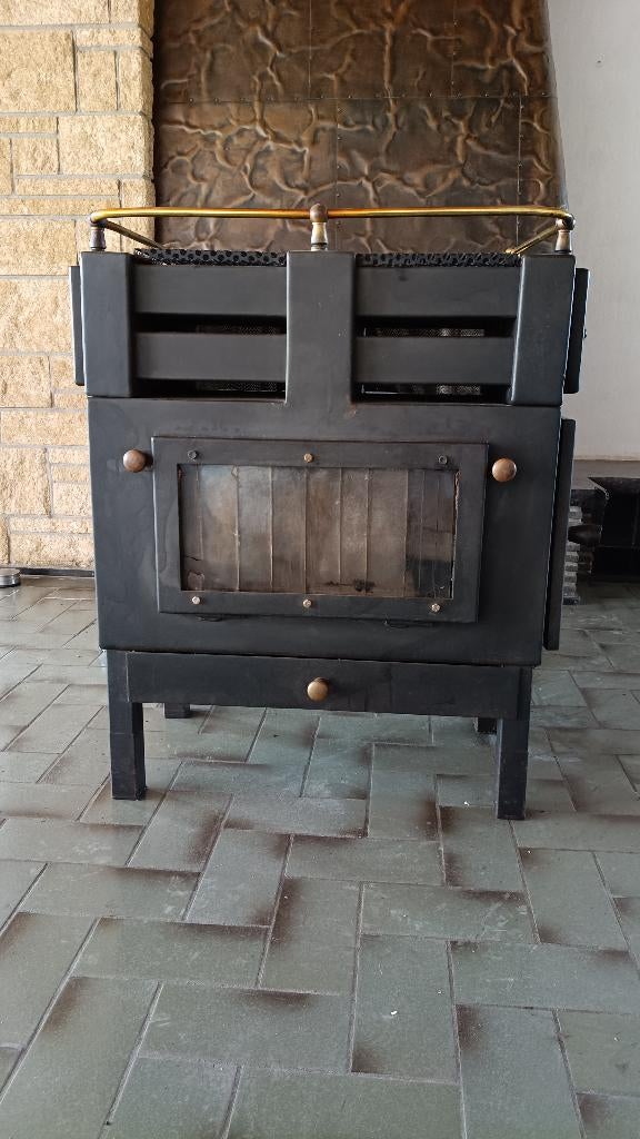 Robuuste, karaktervolle vrijstaande houtkachel, Huis en Inrichting, Kachels, Ophalen, Gebruikt, Houtkachel, Vrijstaand