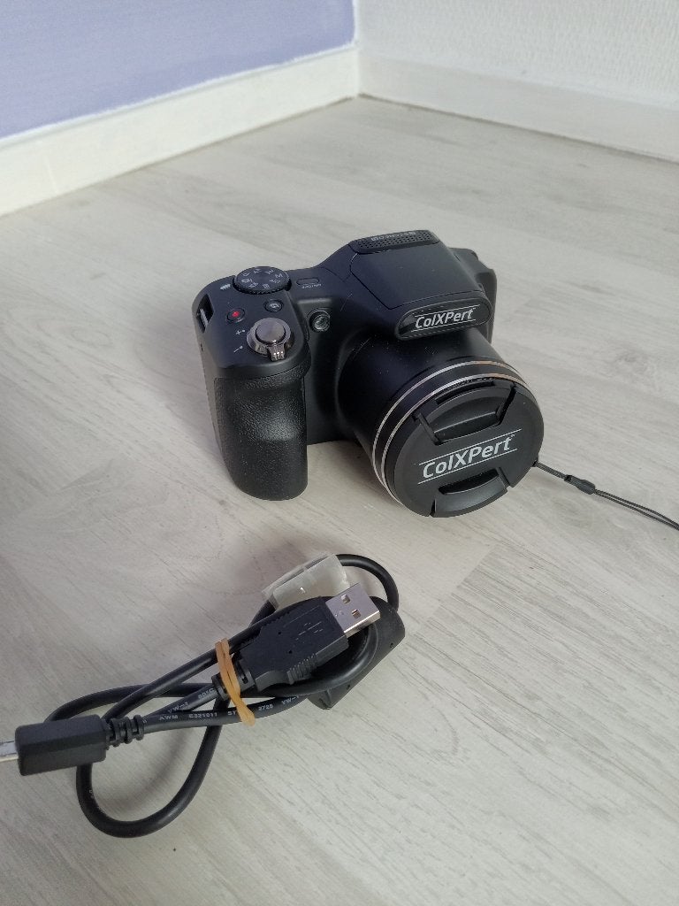 Fototoestel, Chargeur, Comme neuf, Enlèvement, 8 fois ou plus