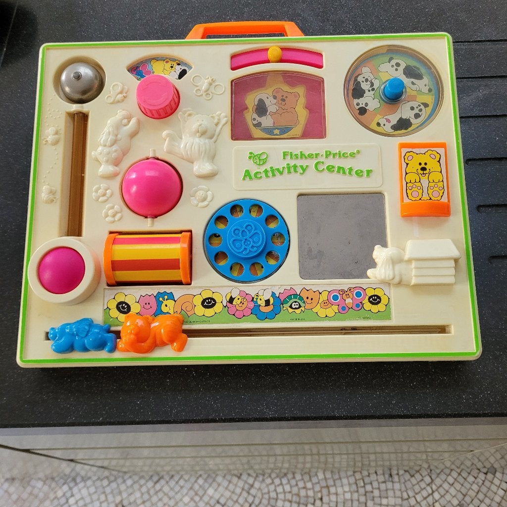Centre d'activités Fisher Price, Enlèvement