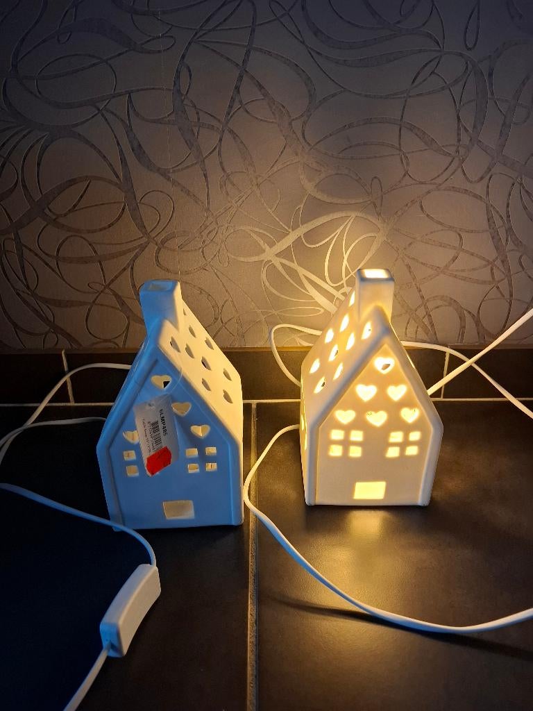 Twee stenen (tafel-)lampjes huis, Ophalen, Zo goed als nieuw, Overige materialen