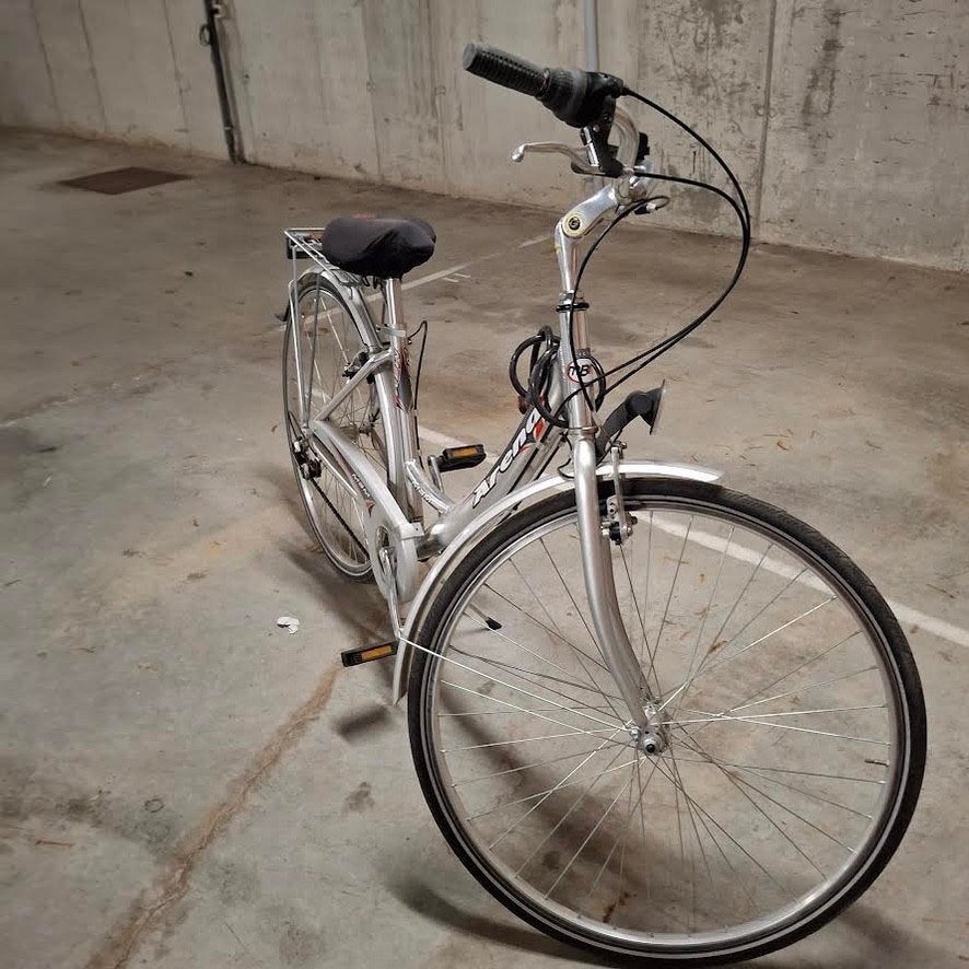 Vélo pour femme à l'état neuf, Vélos & Vélomoteurs, Autres marques, Vitesses, Frein sur jante, Comme neuf