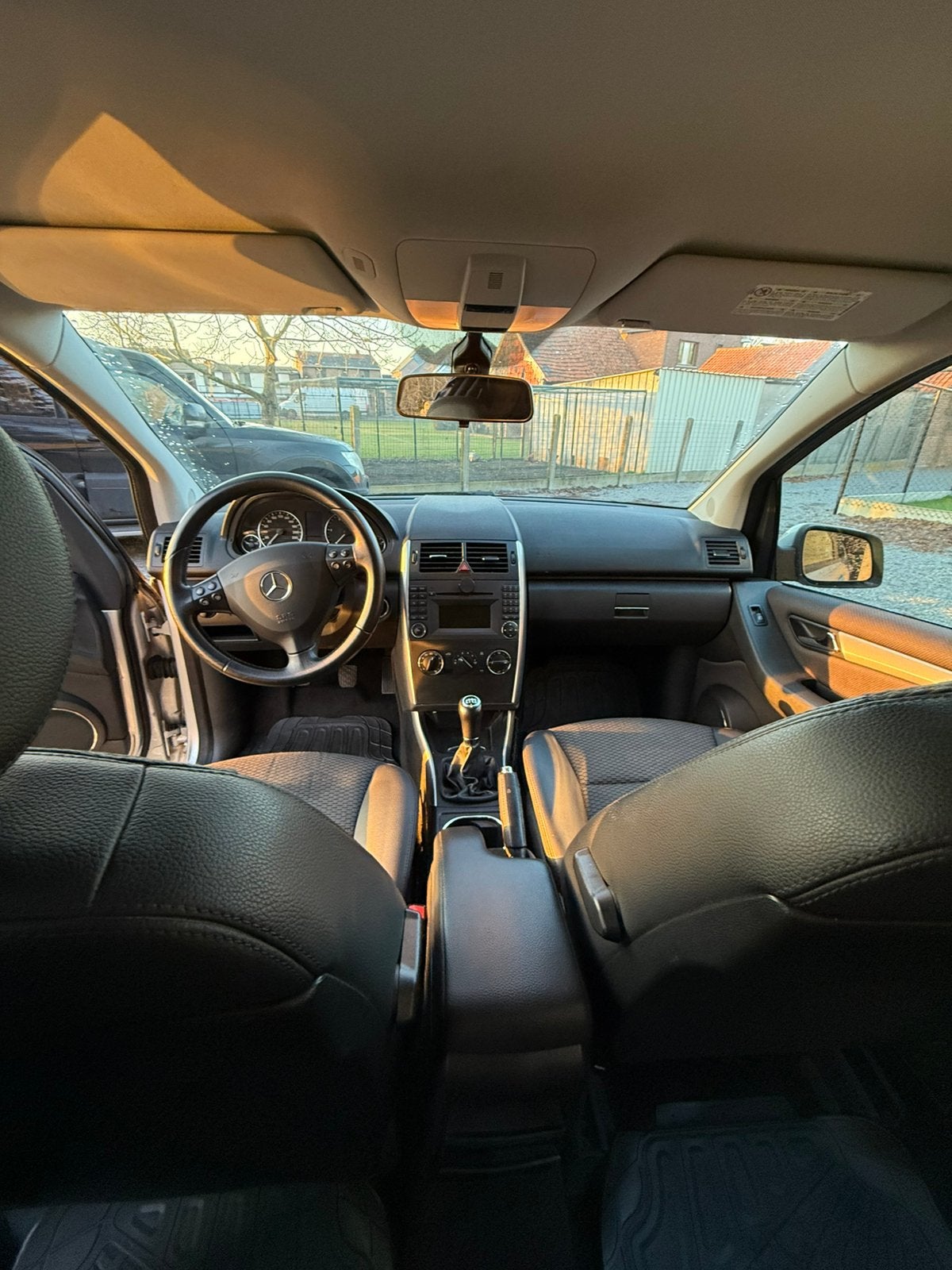Mercedes-Benz A180 CDI | Euro 5 | 2011 | Airco | Nieuwe accu, Auto's, Mercedes-Benz, Euro 5, Zwart, 4 cilinders, 5 deurs