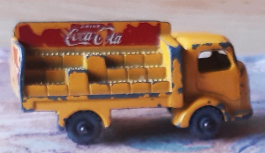 OUD MINIATUUR AUTOTJE COCA COLA  MADE IN ENGLAND LESNEY, Ophalen of Verzenden