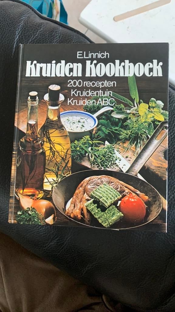Kruiden Kookboek geschreven door E. Linnich., Ophalen, Zo goed als nieuw