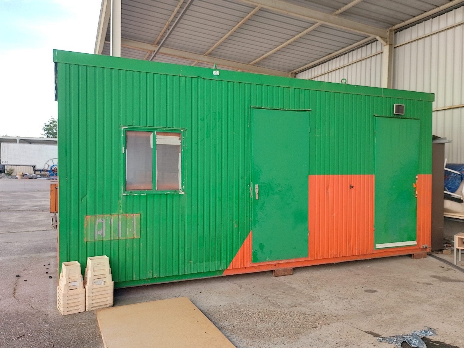 Container te koop, Ophalen