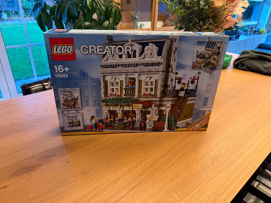 Lego modular Parisian Restaurant, Enlèvement, Neuf, Ensemble complet, Lego