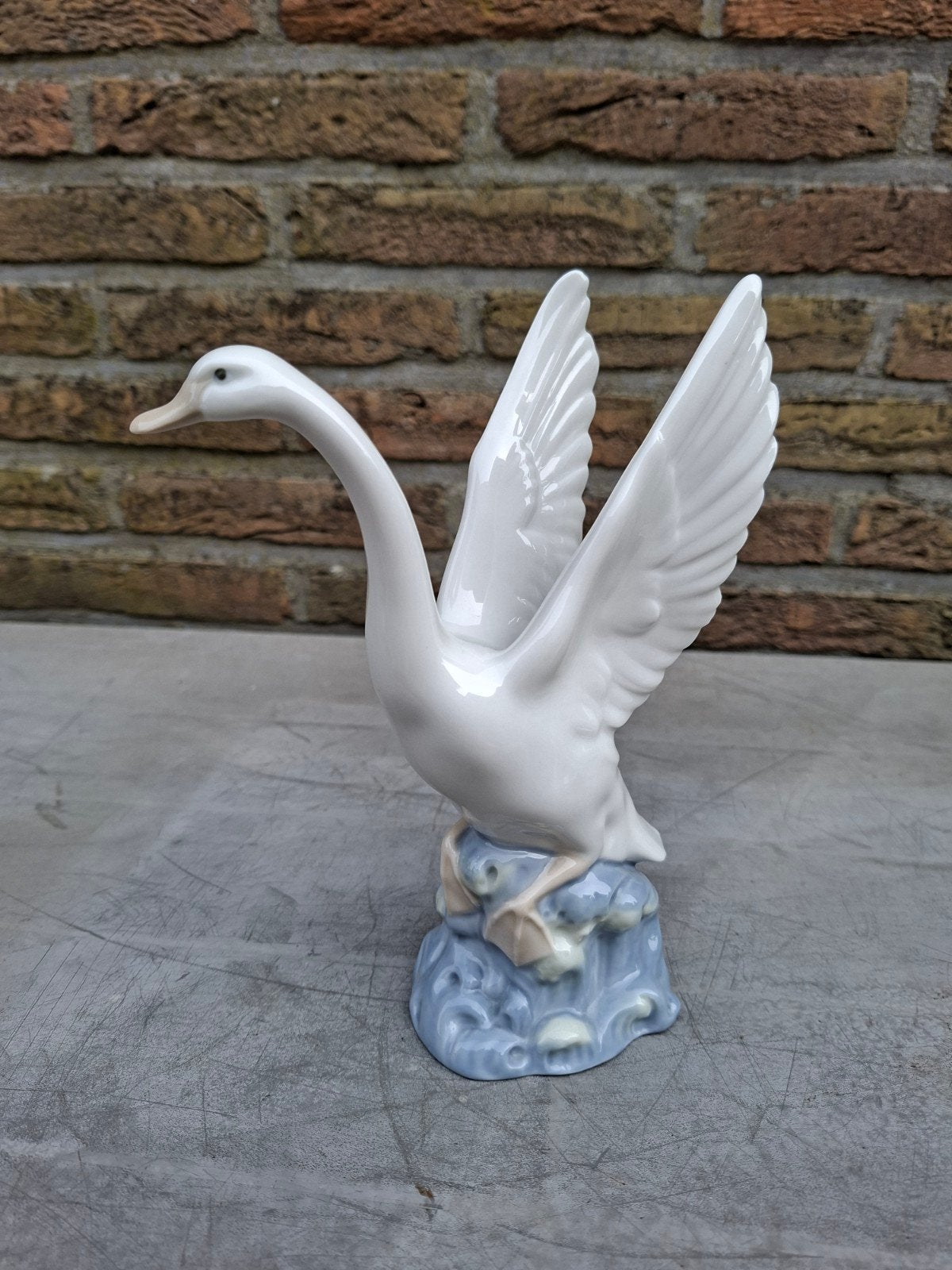 Nao by Lladro - Zwaan - porselein beeld, Enlèvement