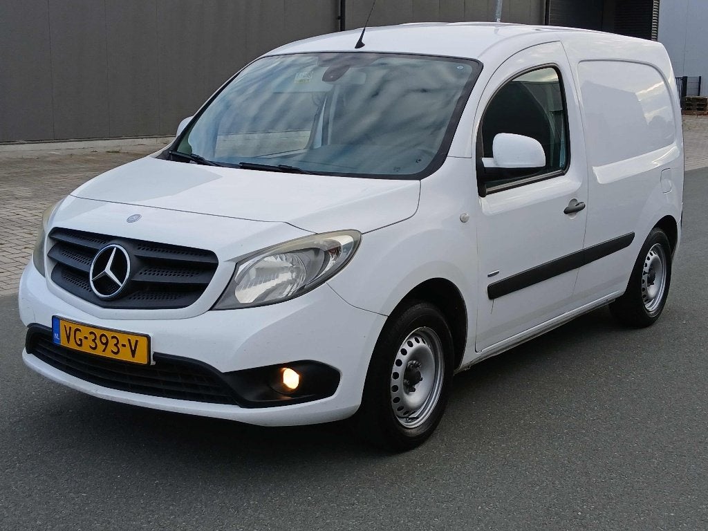 Mercedes-Benz Citan 109 CDI. CLIMA ,régulateur, version luxe, Autos, Camionnettes & Utilitaires, Achat, 4 portes, 2 places, Boîte manuelle