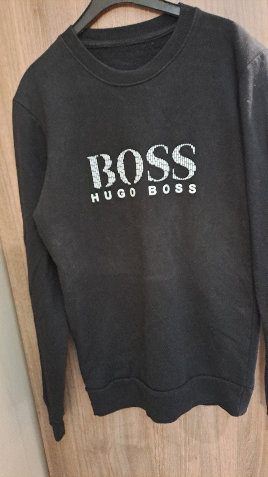 pull garcon Boss taille S, Enlèvement