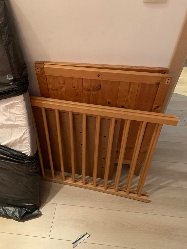 Babybedje met matras en lattenbodem, Huis en Inrichting, Ophalen, Zo goed als nieuw, Matras