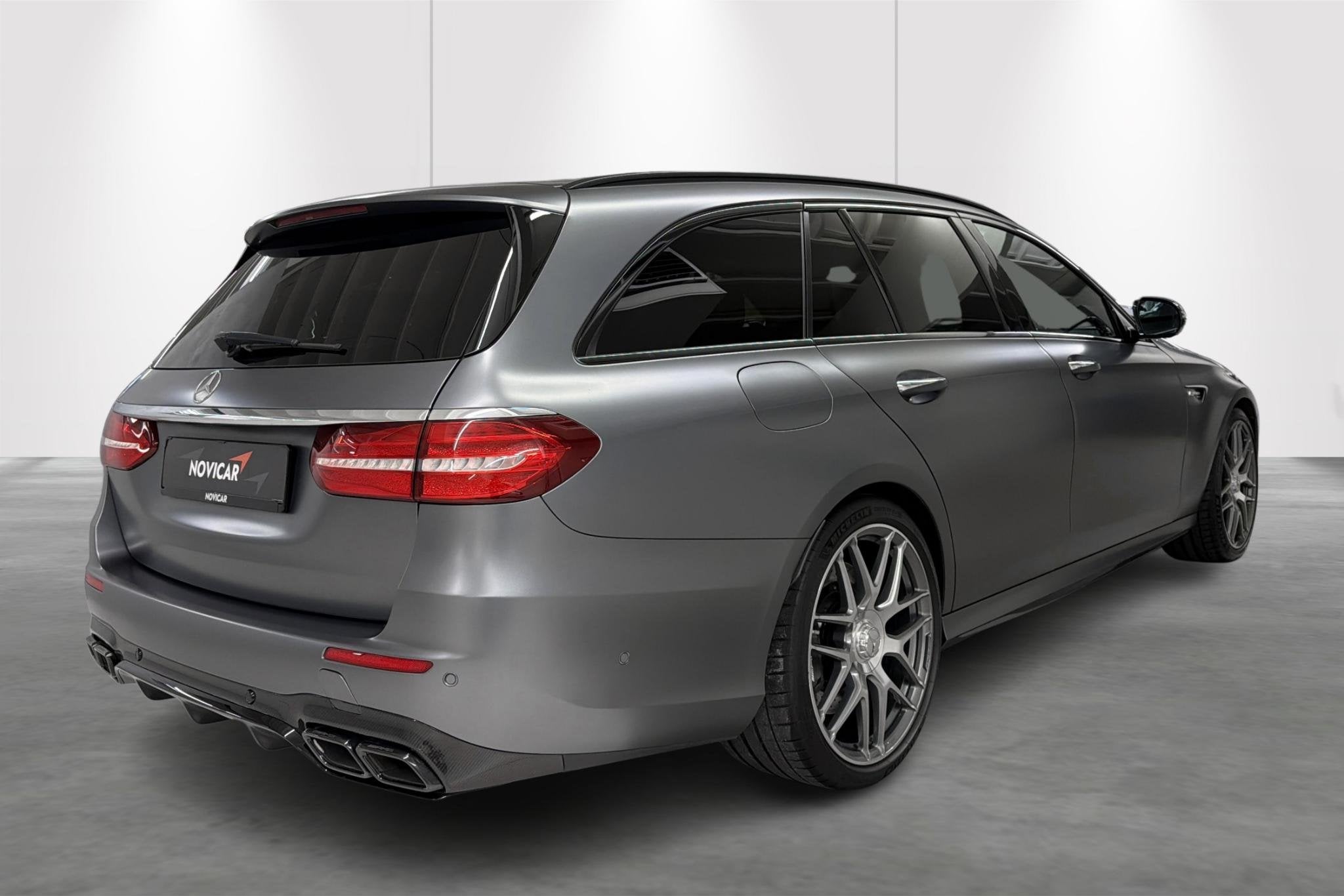 Mercedes-Benz E-Klasse E63 4MATIC+ AMG, Auto's, Mercedes-Benz, Automaat, Stof, Gebruikt, 4000 cc
