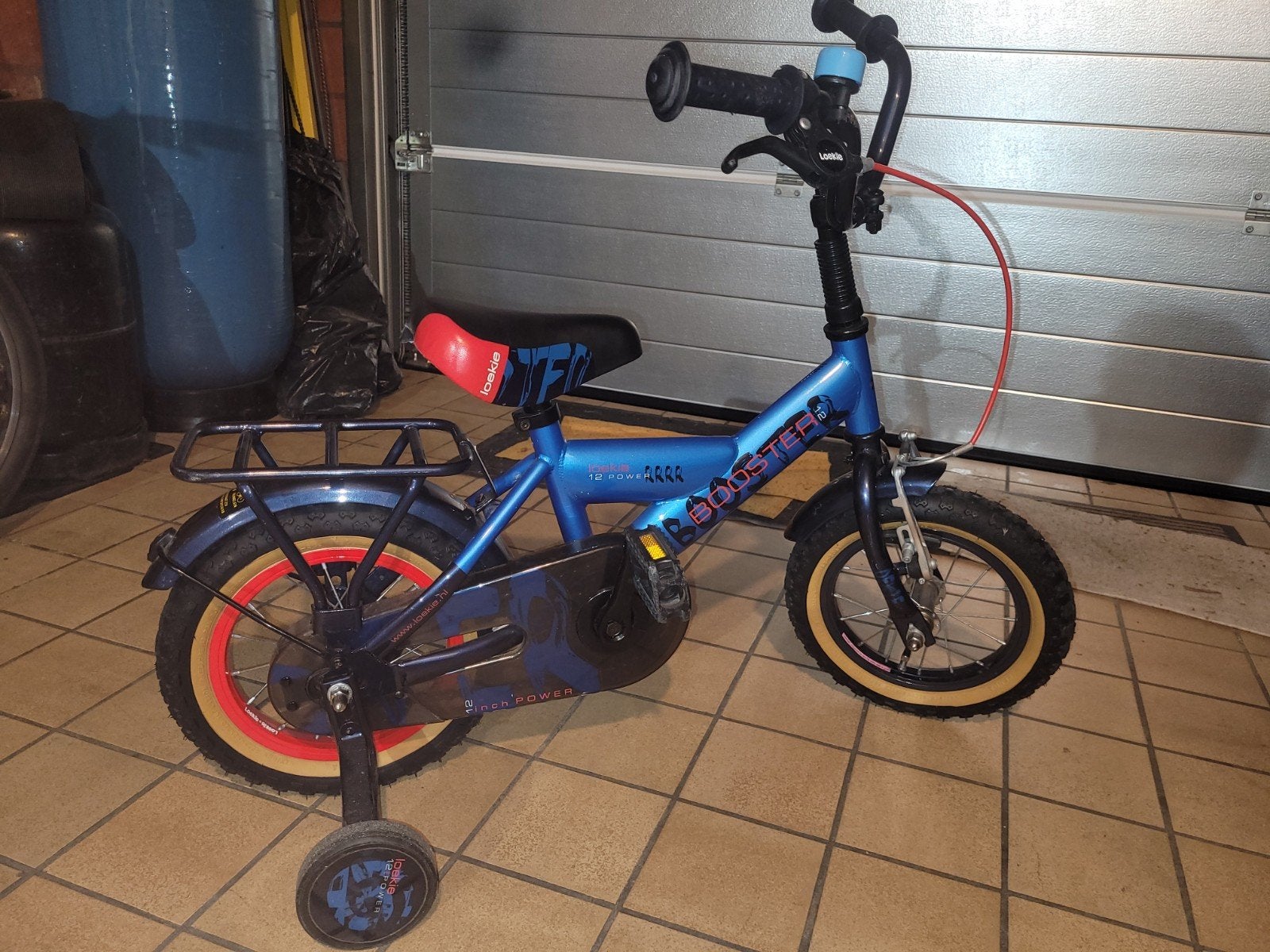 kinderfiets Loekie booster., Fietsen en Brommers, Ophalen, Zijwieltjes