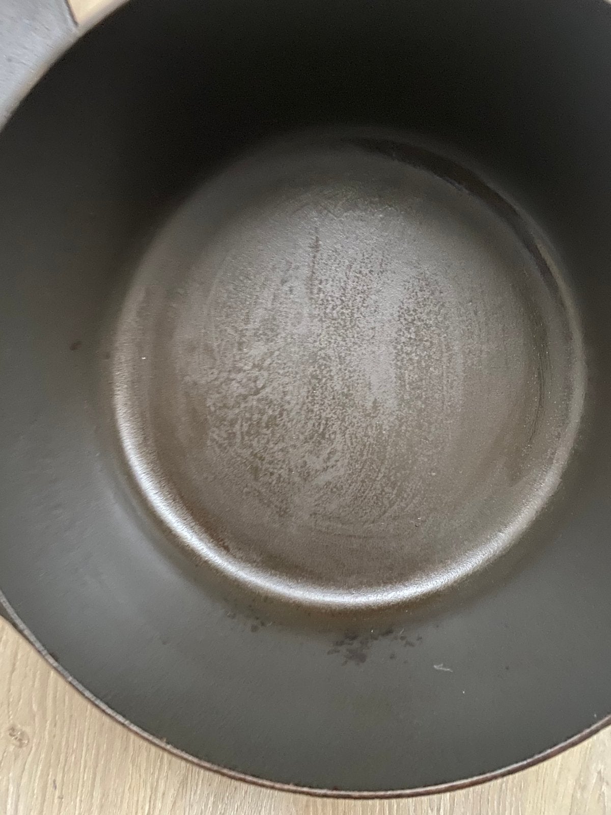 Cousances cocotte en fonte 26 cm, Maison & Meubles, Enlèvement, Comme neuf