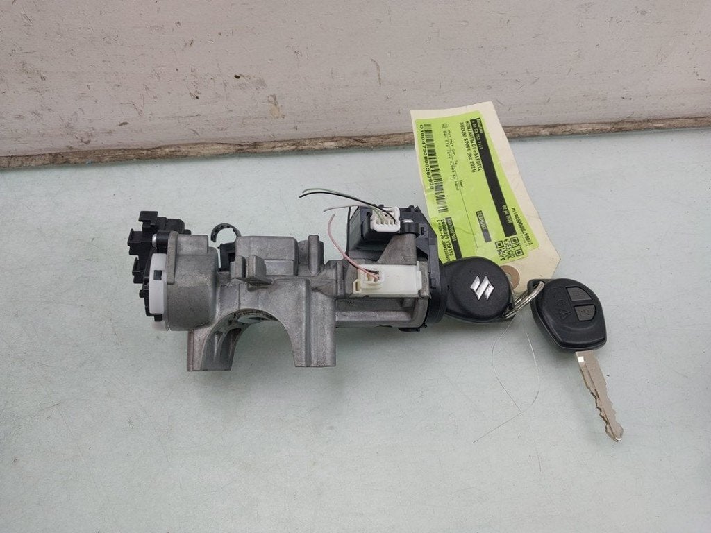 NEIMAN / COMMUTATEUR D ALLUMAGE + CLEF Swift (ZC / ZD), Autos : Pièces & Accessoires, Autres pièces automobiles, Suzuki-Allee 7
64625  Bensheim, DE