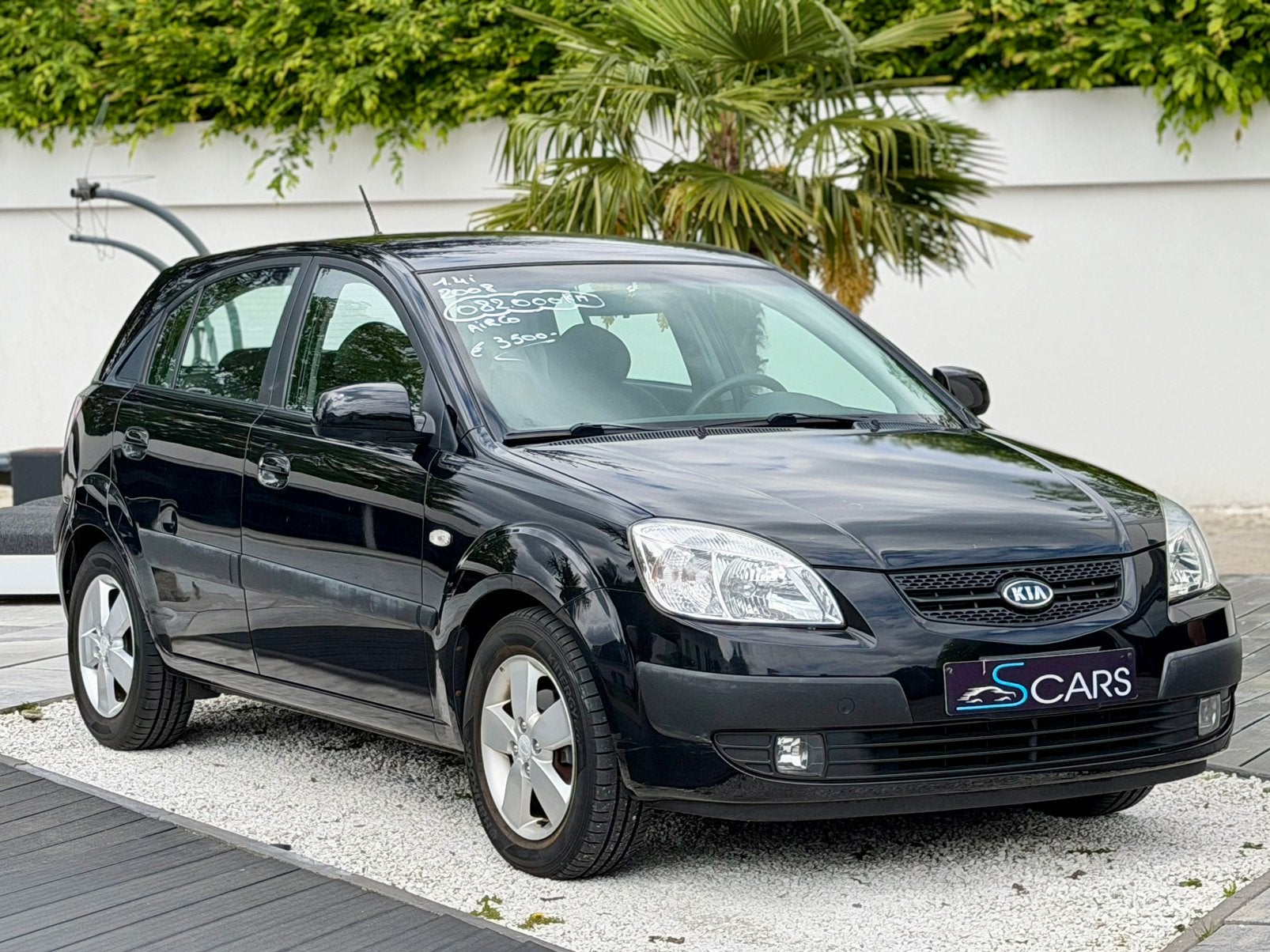 Kia rio 1.4i ** 080.000 km ** Airco ** Gekeurd **, Voorwielaandrijving, Zwart, Bedrijf, Rio