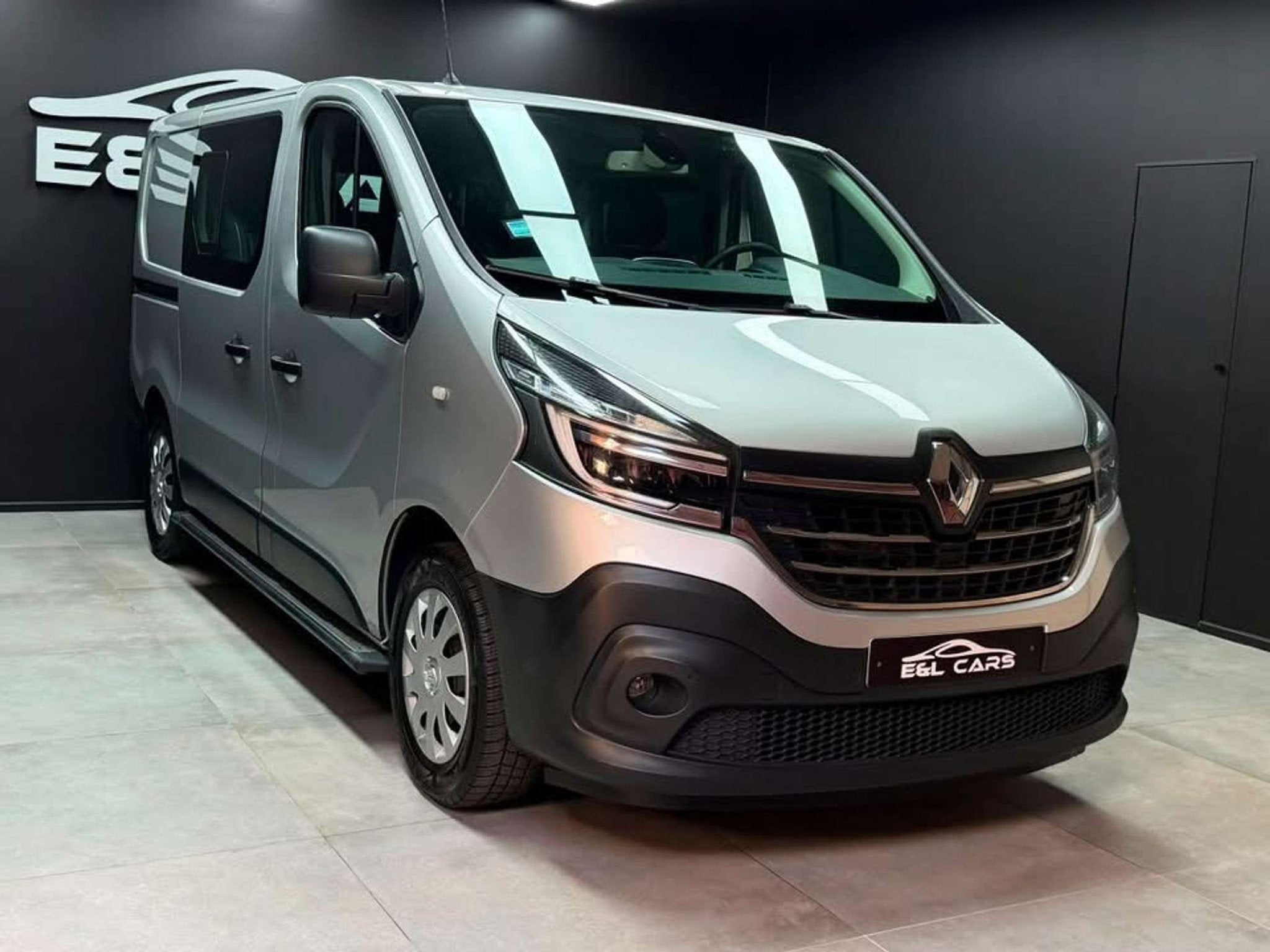 Renault Trafic Trafic 2.0 Blue dCi 5 places / double cabine, 4 deurs, Stof, Gebruikt, 4 cilinders