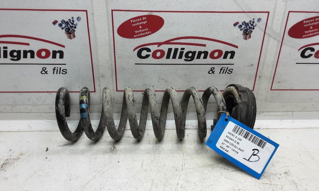 RESSORT DE SUSPENSION ARRIERE Mercedes-Benz E (W211), Mercedes-Benz, Utilisé, Dialog.mb@mercedes-benz.com, Mercedes-Benz AG