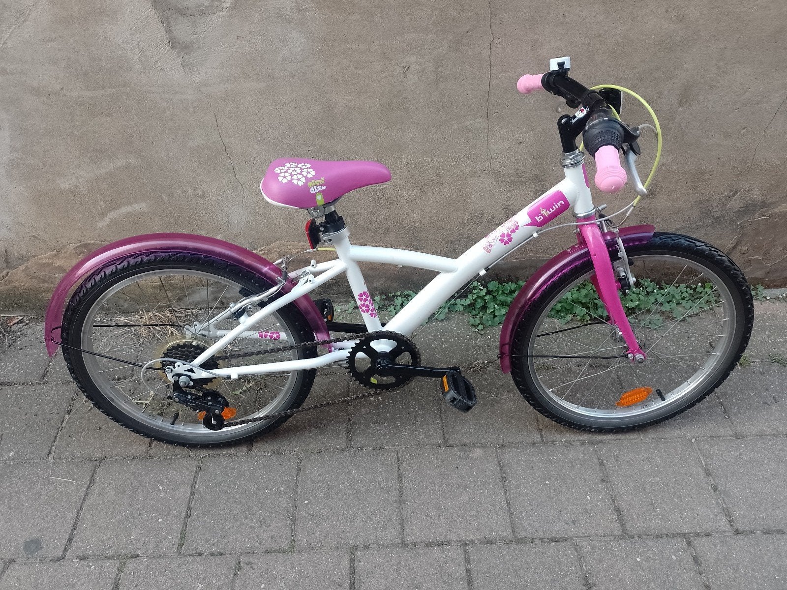 A vendre vélo b’twin décathlon fille de 20 pouces, Vitesses, Frein sur jante, B’twin, Comme neuf