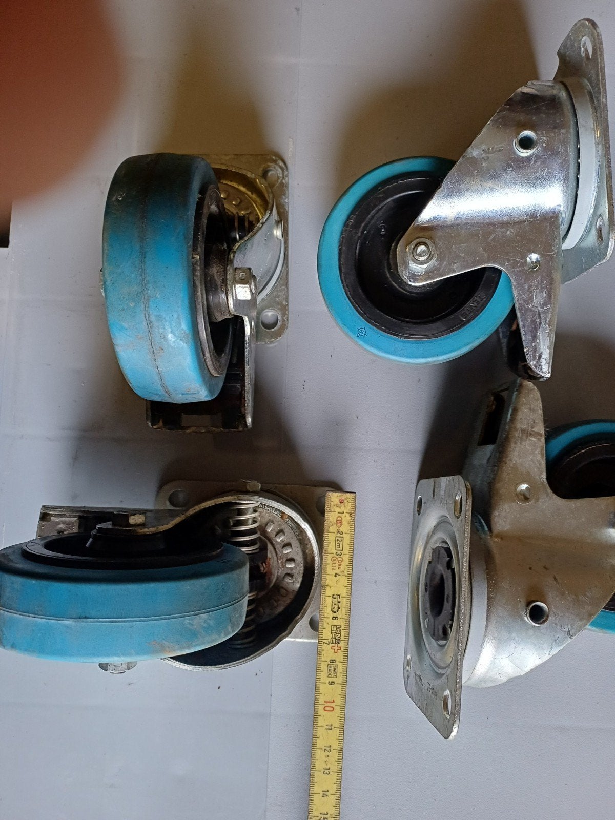zwenkwielen TENTE 5€ stuk, Doe-het-zelf en Bouw, Zwenkwielen, Ophalen