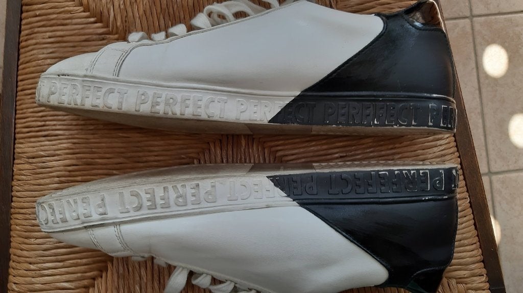 Sneakers Zara Man blanches à talon 44 en cuir verni noir, Enlèvement ou Envoi, Comme neuf, Zara Men Perfect, Blanc