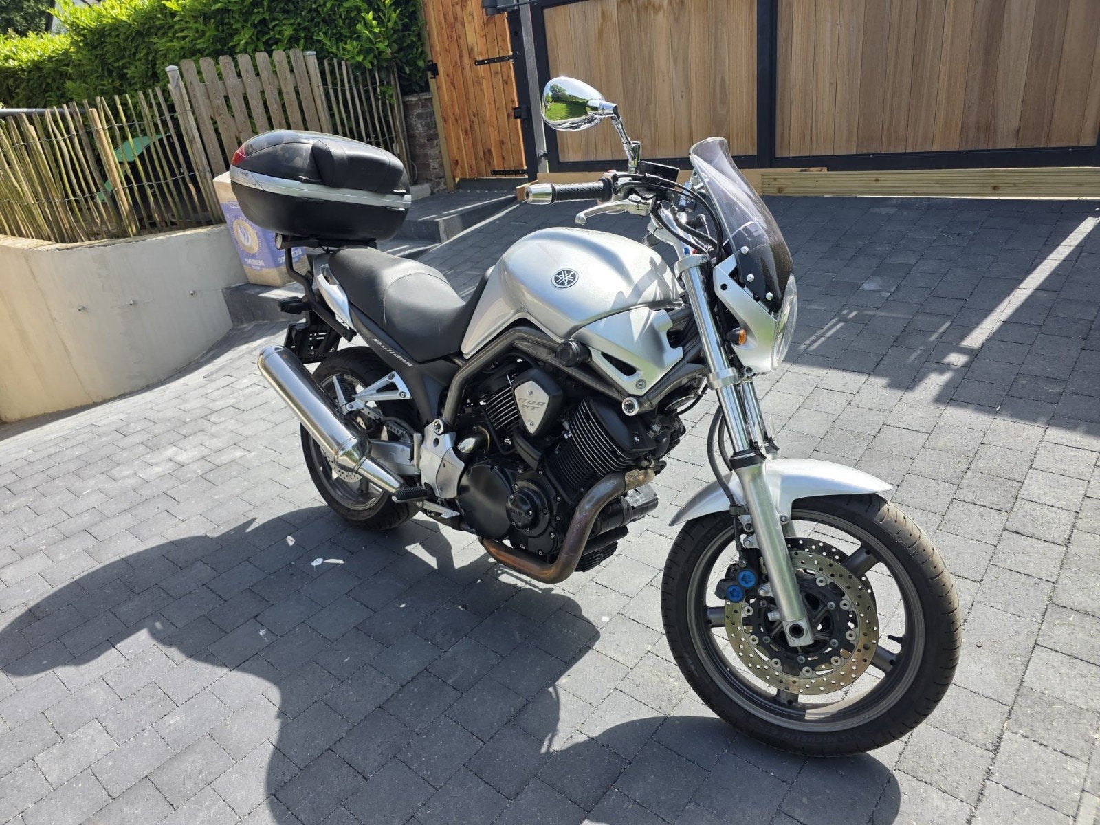 Yamaha BT1100 (Bulldog), Entreprise, Neuf, Transmission par cardan