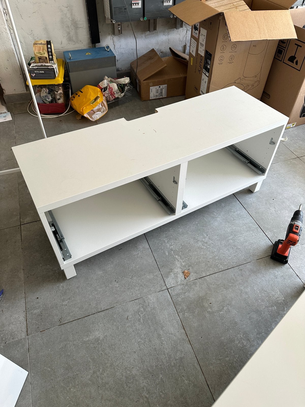Banc TV Besta, Enlèvement, Utilisé