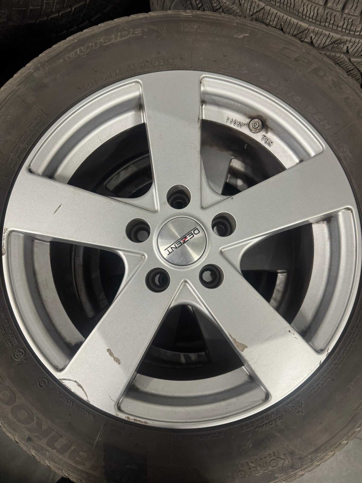 Jantes Dezent 16” hiver BMW Série 2 F45 F46 205/60 R16, Pneus hiver, 16 pouces, Pneu(s), Enlèvement