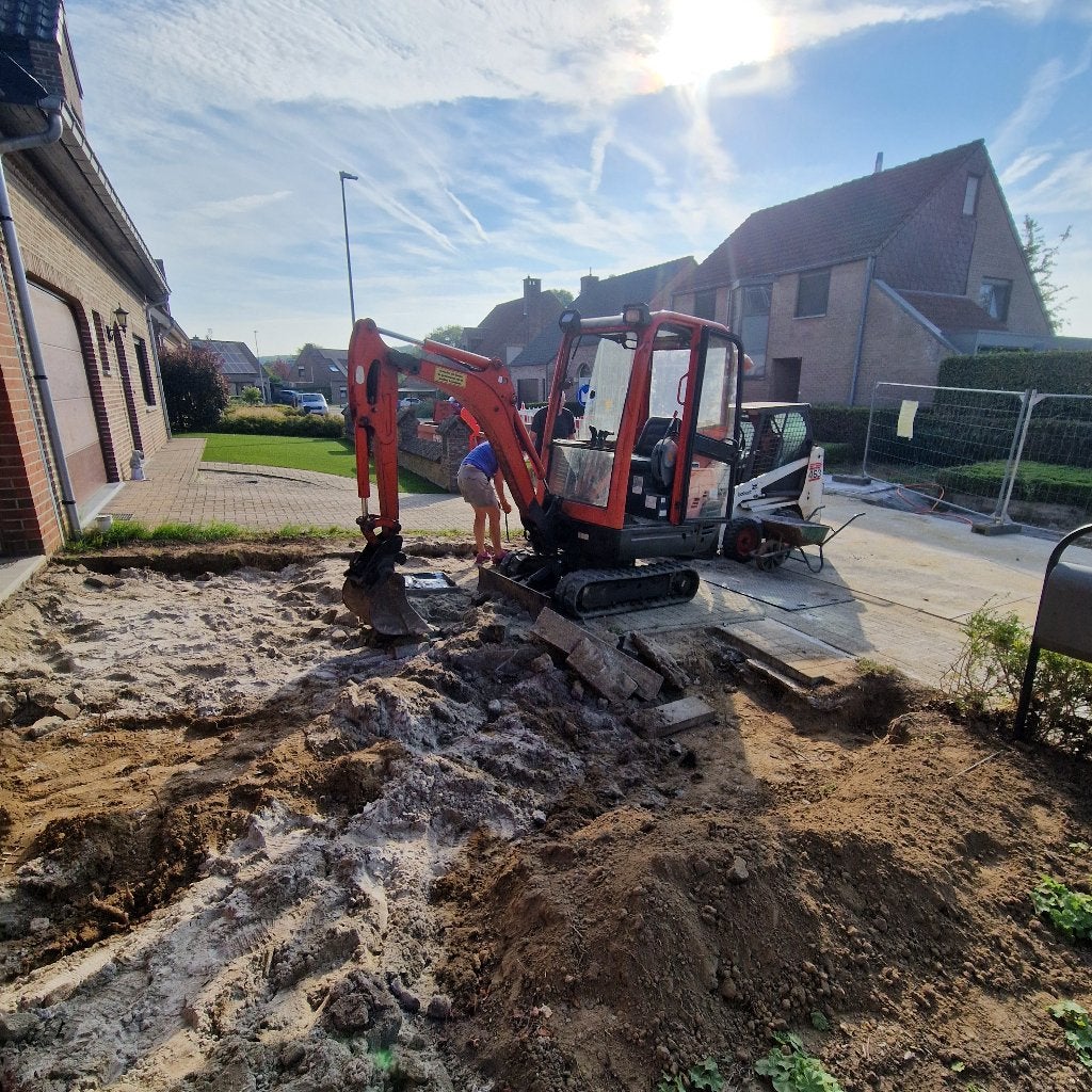 minigraver met machinist te huur, Zakelijke goederen, Ophalen, Graafmachine