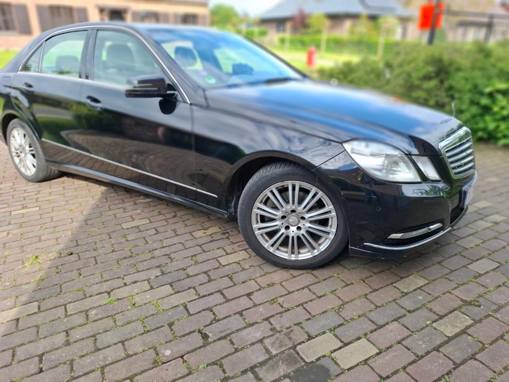 Mercedes e200 blueefficiency ngt benzine en aardgas automaat, Auto's, Mercedes-Benz, Automaat, Euro 5, Achterwielaandrijving, 4 cilinders