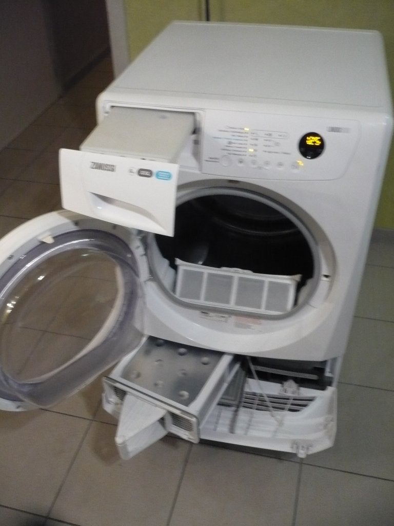 Condens Droogkast, Ophalen
