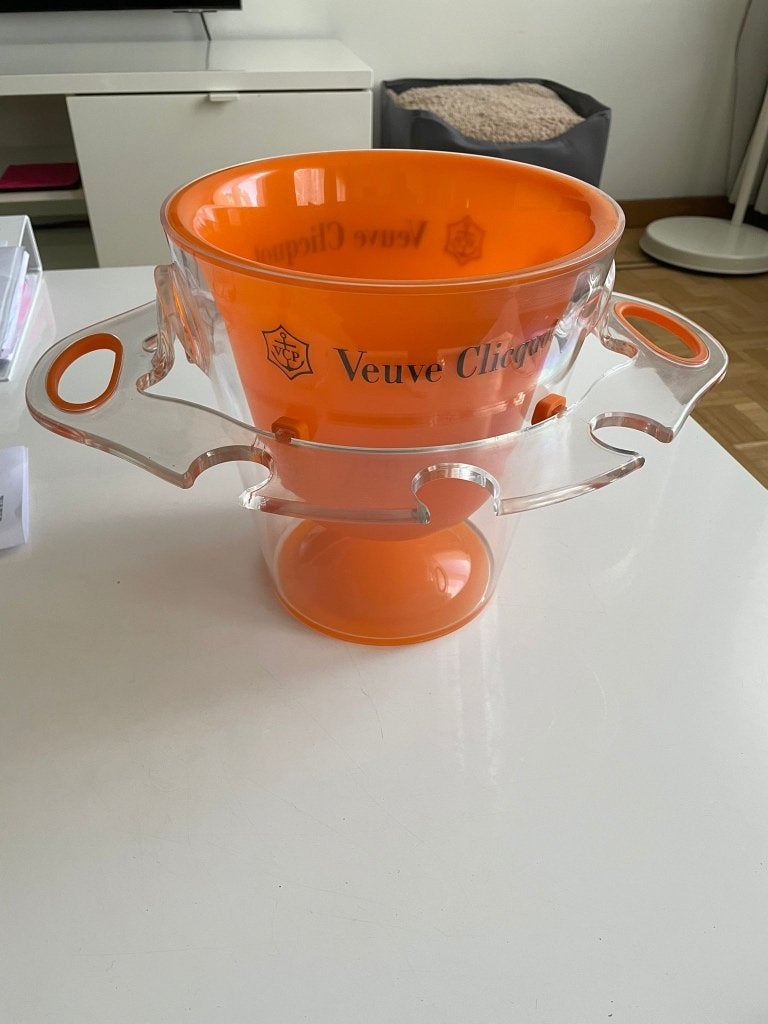 Seau à glace VEUVE CLIQUOT avec porte-verre, Collections, Marques & Objets publicitaires, Comme neuf, Ustensile, Enlèvement ou Envoi