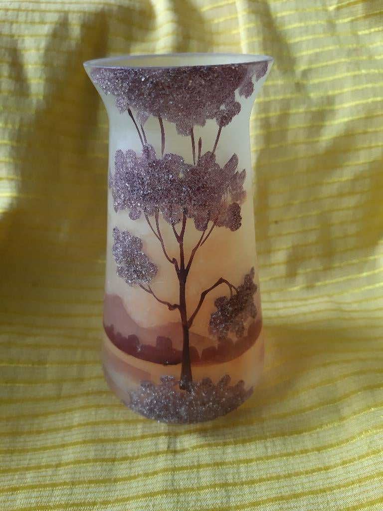 Vase Art Nouveau 1890, Enlèvement