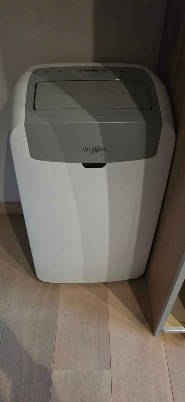 Mobiele airco Whirlpool 12000BTU, Elektronische apparatuur, Ophalen, Koelen en Ontvochtigen, Minder dan 60 m³, Zo goed als nieuw