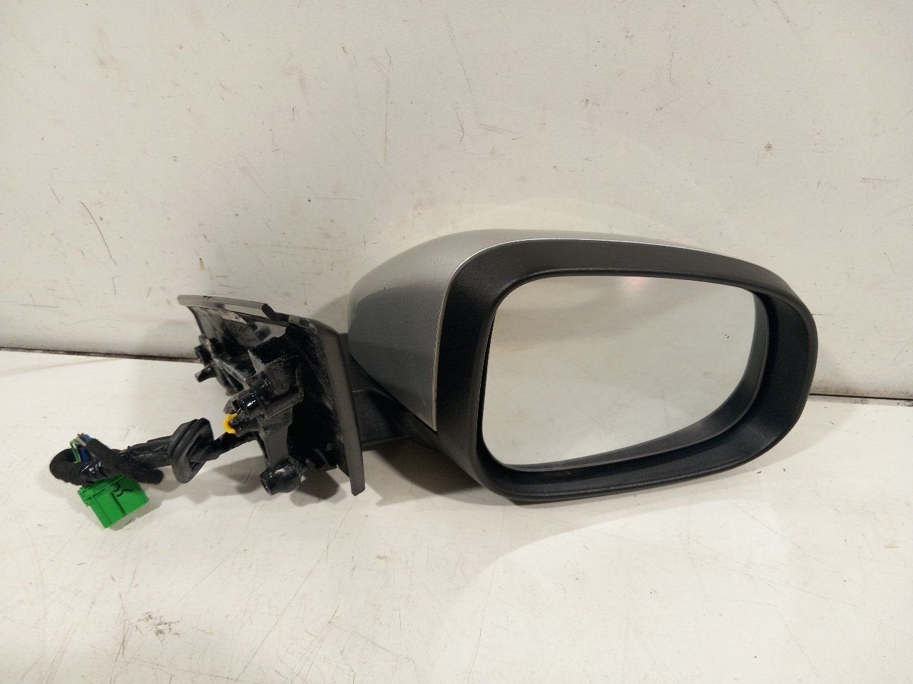 Spiegel buiten rechts elektrisch Volvo V40, Auto-onderdelen, Onderdelen@venauto.nl, Van der Ven Autorecycling B.V., Gebruikt, Ettenseweg 76, 4706 PB Roosendaal, The Netherlands