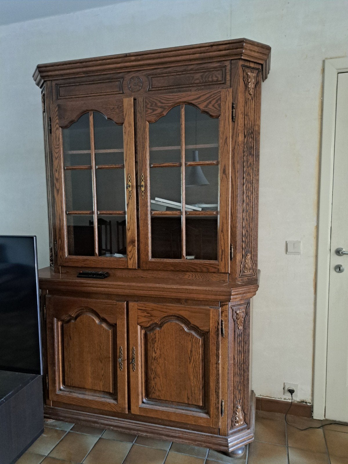 Antieke houten vitrinekast met glas en opbergruimte, Maison & Meubles, Enlèvement, Verre