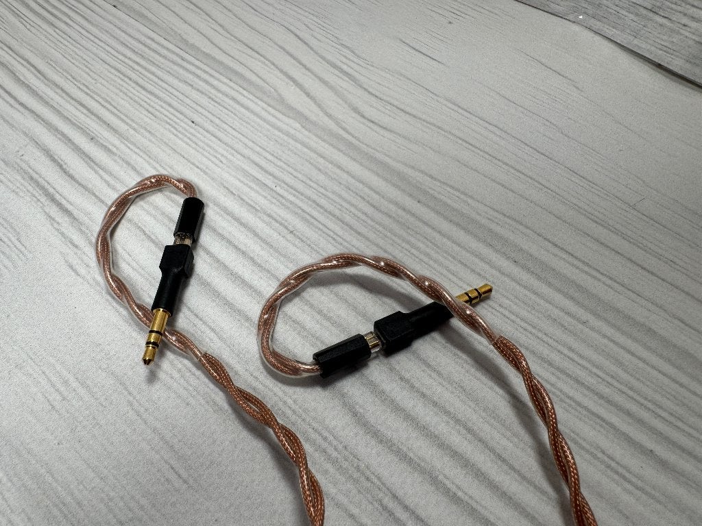 Adapter 0.78 female naar 3.5, TV, Hi-fi & Vidéo, Enlèvement, Neuf, Moins de 2 mètres, Autres câbles