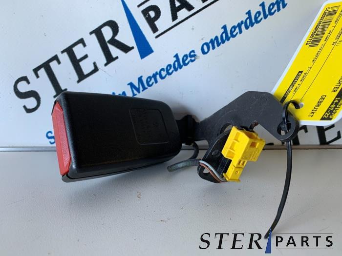 Veiligheidsgordel Insteek links-achter van een Mercedes C-Kl, Gebruikt, -, Ophalen of Verzenden, -