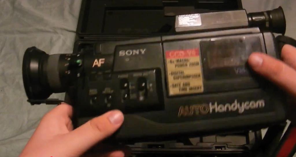 gezocht: Sony handycam ccd v5, Enlèvement, 8 mm, Caméra