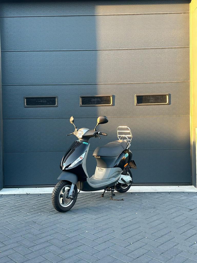 Piaggio zip 2000 duits a klasse 2t, Motoren, Tuning en Styling, Ophalen